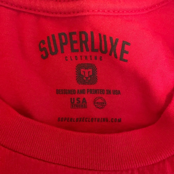 Disney “mountains are calling” red t-shirt size medium - Picture 3 of 5